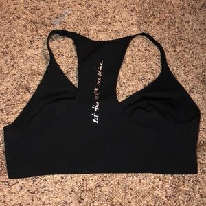 Aerie Size Medium Black Sports Bra